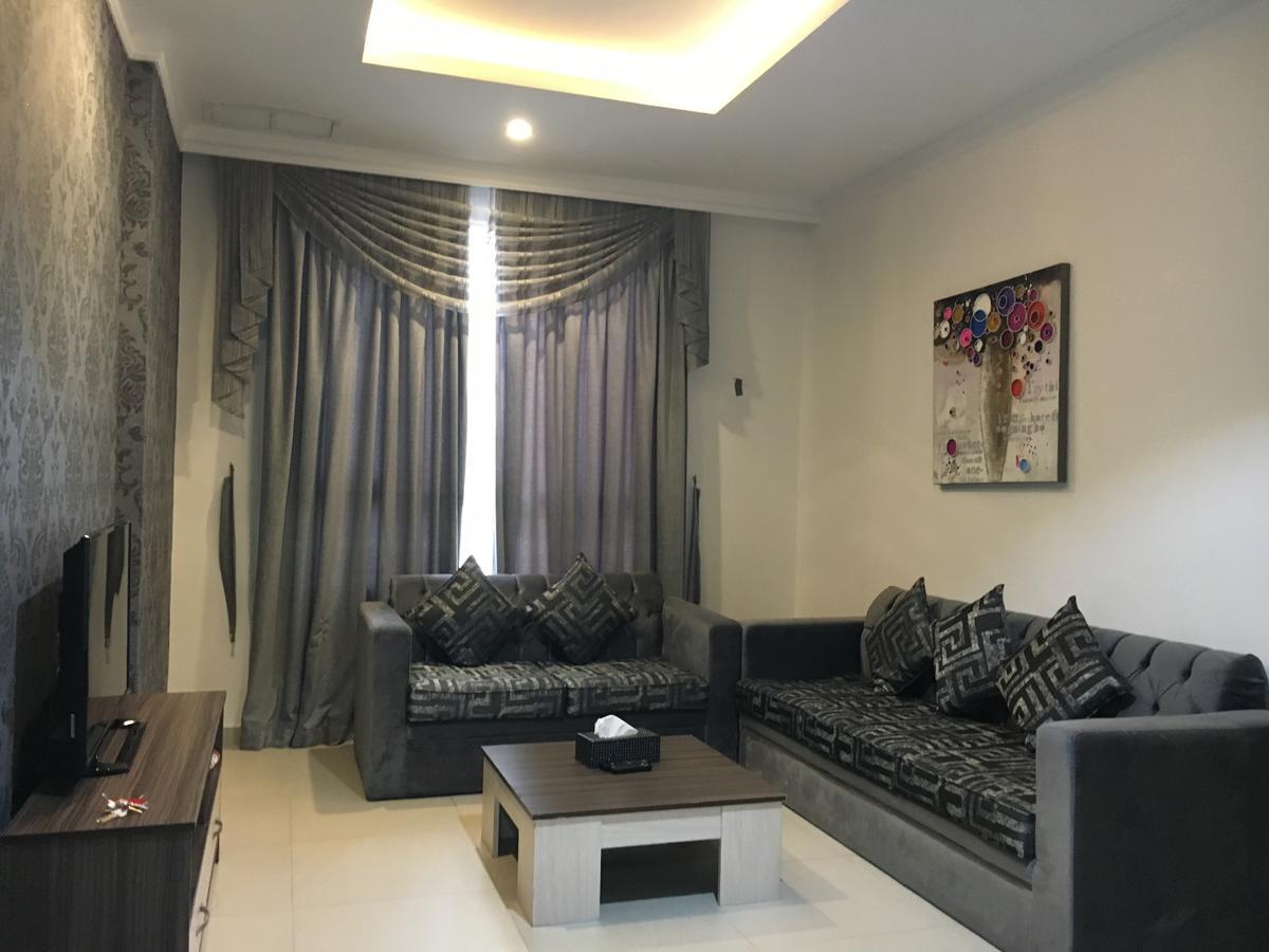 Al Muhanna Plaza Luxury Apartments Кувейт Экстерьер фото